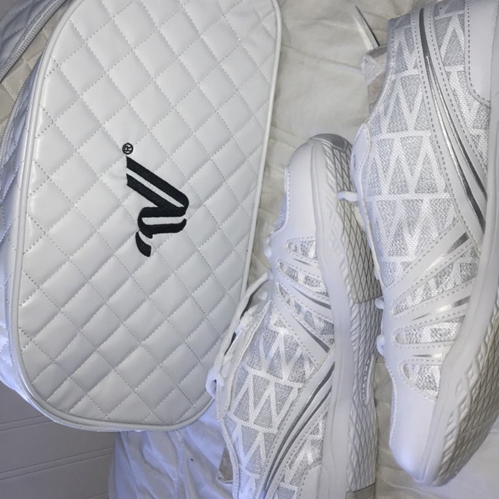 Varsity Last Pass 3.0 cheer shoe